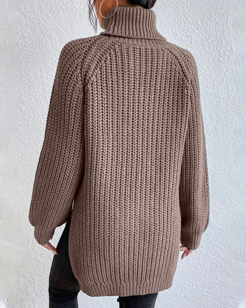 Schlitzpullover mit Rollkragen und Raglanärmeln