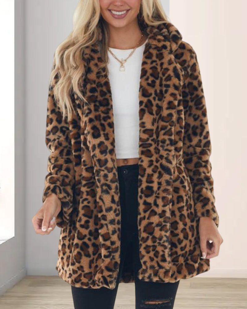 Plüschjacke mit Leopardenmuster