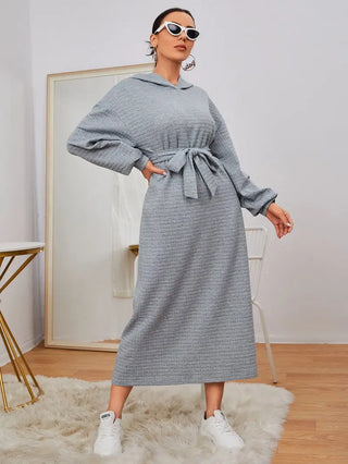 Lässiges Kapuzenkleid mit Oversized-Schultern – Solide Langarm-Midikleid