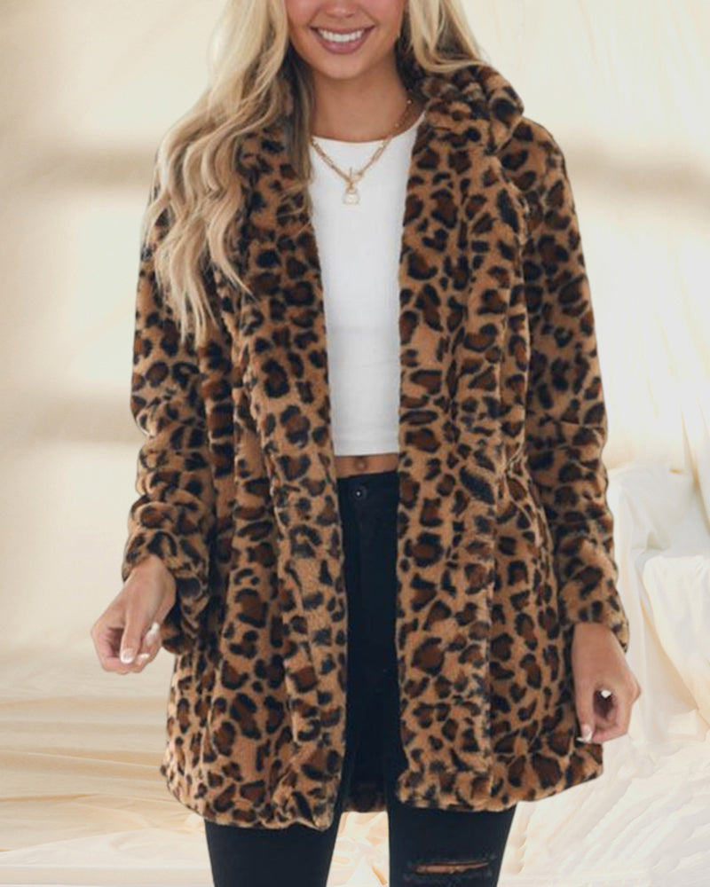 Plüschjacke mit Leopardenmuster