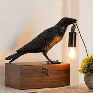 Gothic Krähen-Tischlampe – Schwarzes Resin, usb