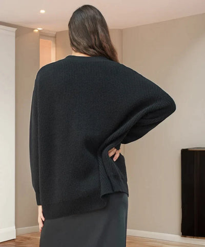 Genevie - Ein vielseitiger Strickpullover mit V-Ausschnitt